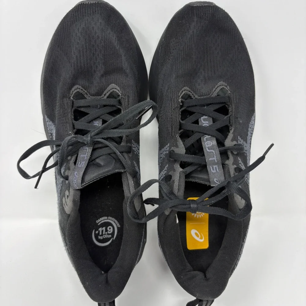 ASICS Novablast 5 Mens Size 10 Black Athletic Running Shoes Sneakers (1011B974)